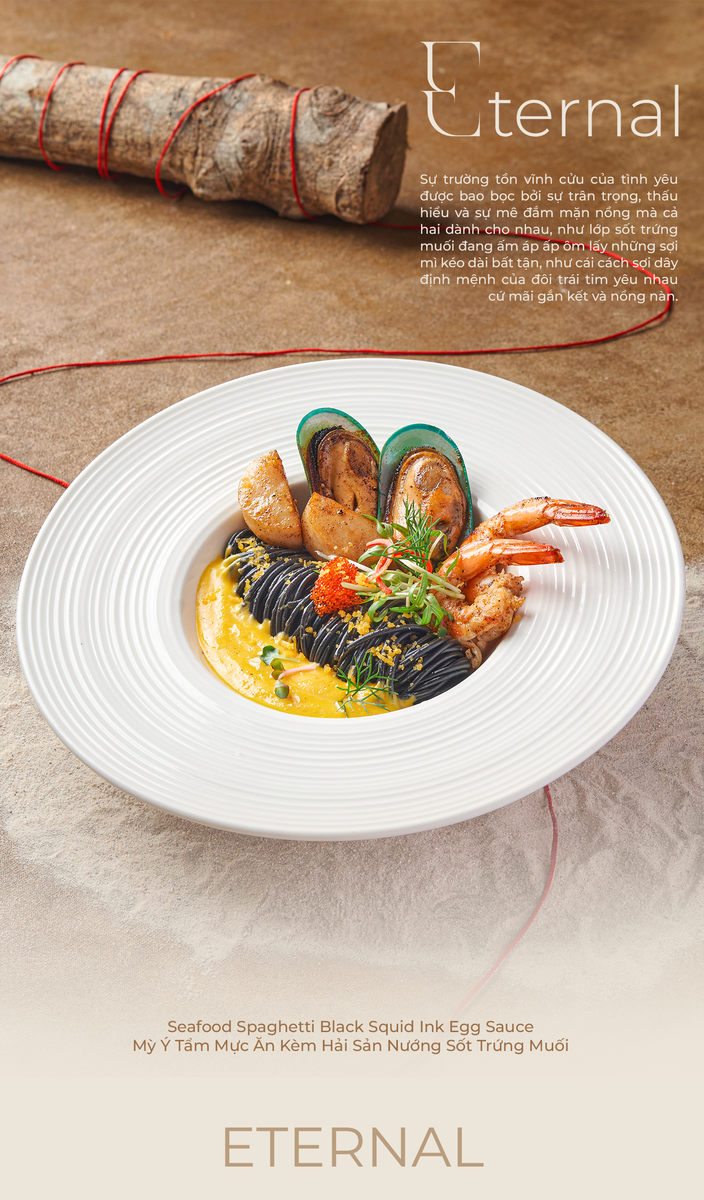 Eternal - Seafood Spaghetti Black Squid Ink Egg Sauce - Mỳ Ý Tẩm Mực Ăn Kèm Hải Sản Nướng Sốt Trứng Muối