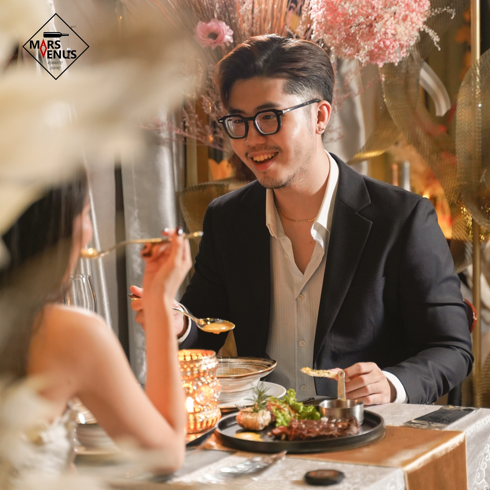 TƯ VẤN TỔ CHỨC TIỆC KỶ NIỆM LÃNG MẠN CHO CẶP ĐÔI TẠI MARS VENUS